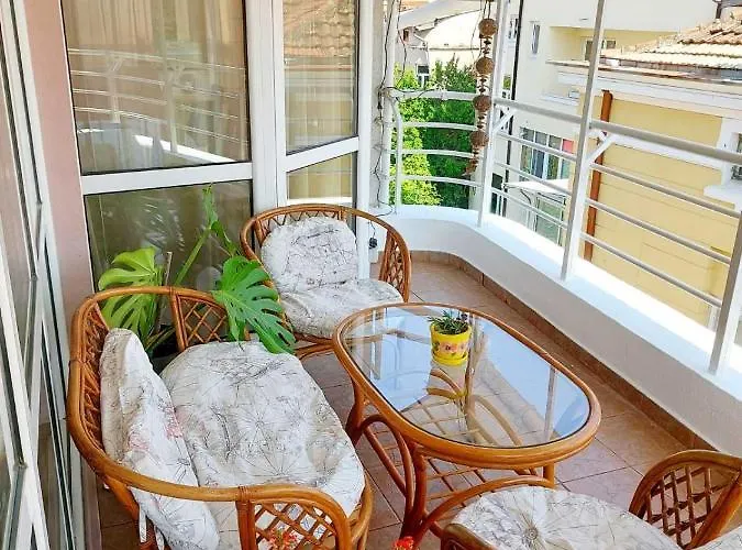 Comfort Flat בורגאס